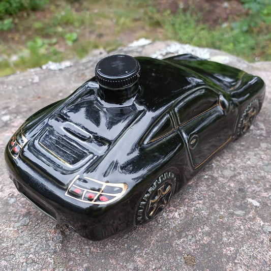 Musta Porsche 911 pullo