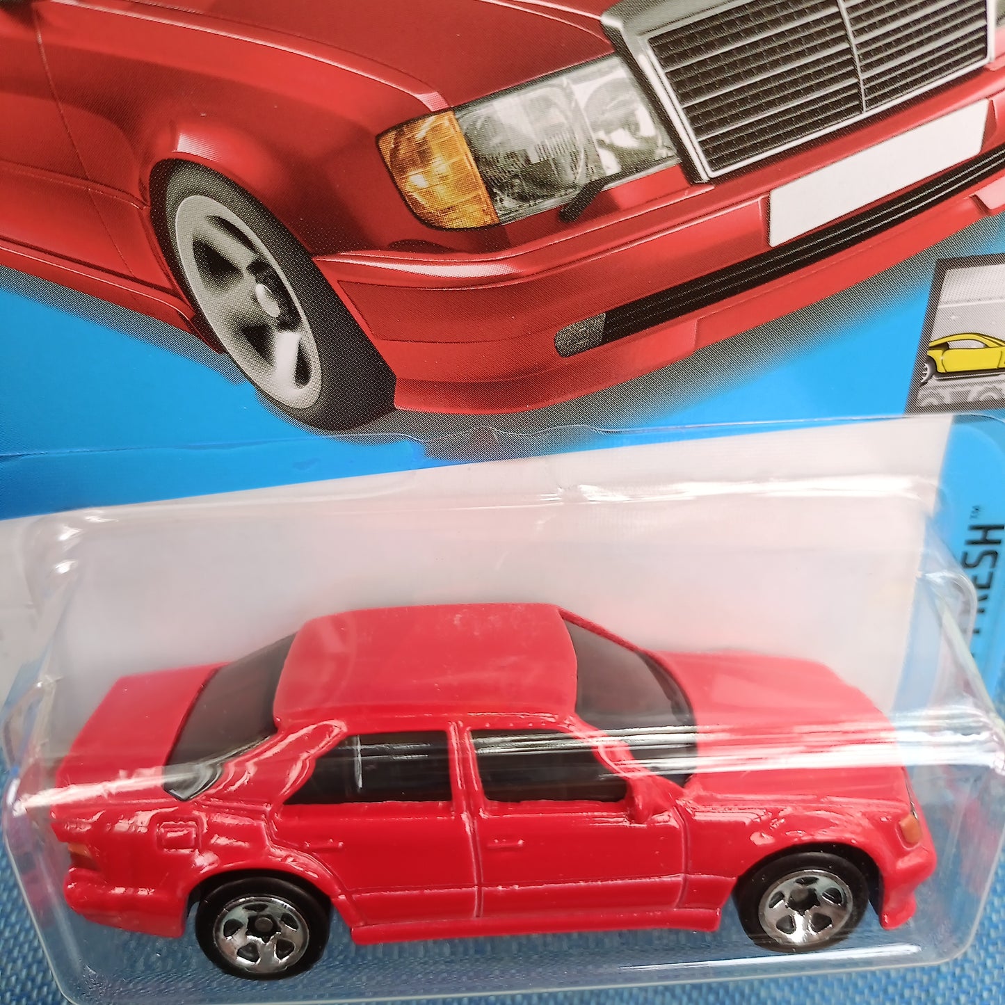 Hot Wheels Mercedes-Benz 500 E punainen *