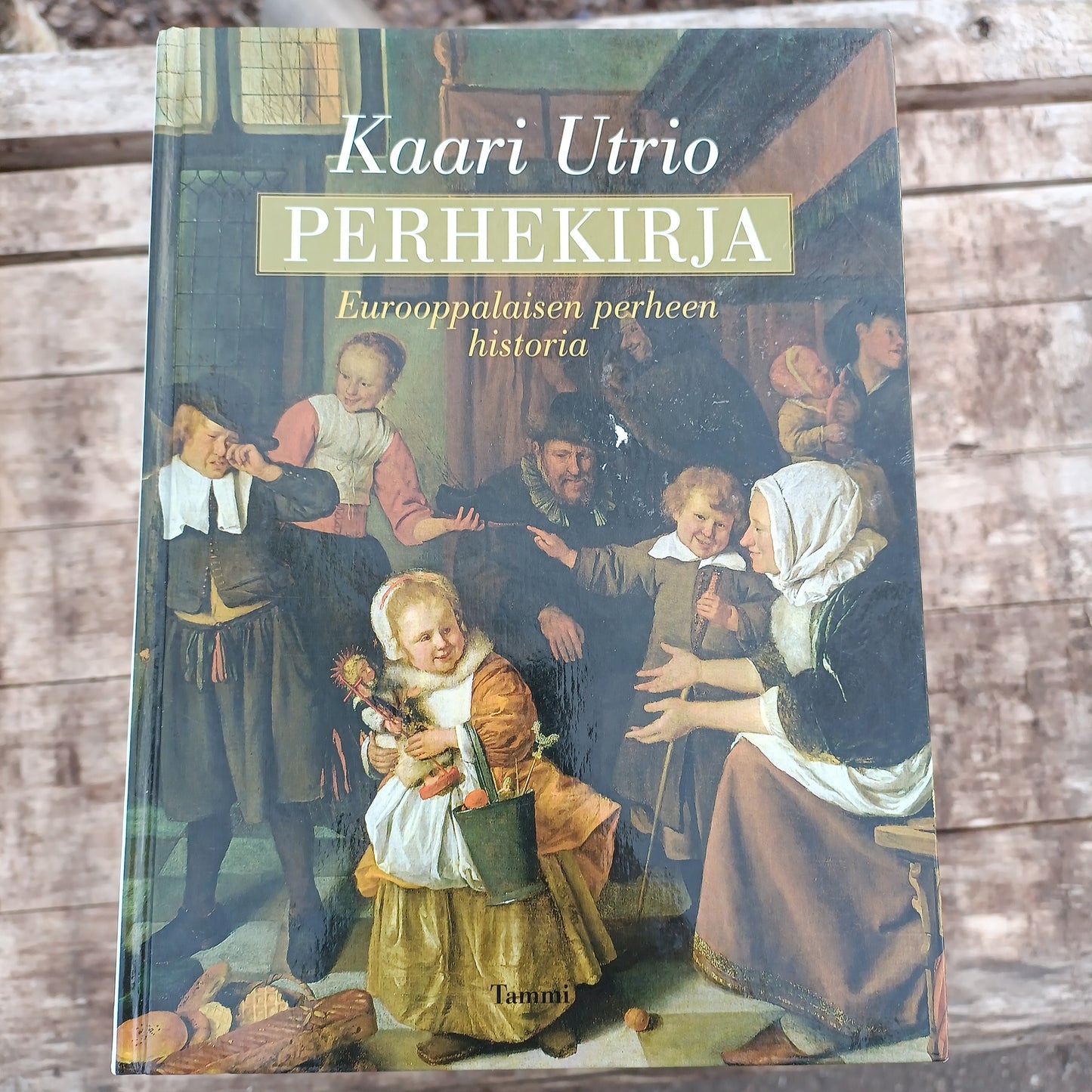 Perhekirja - Kaari Utrio