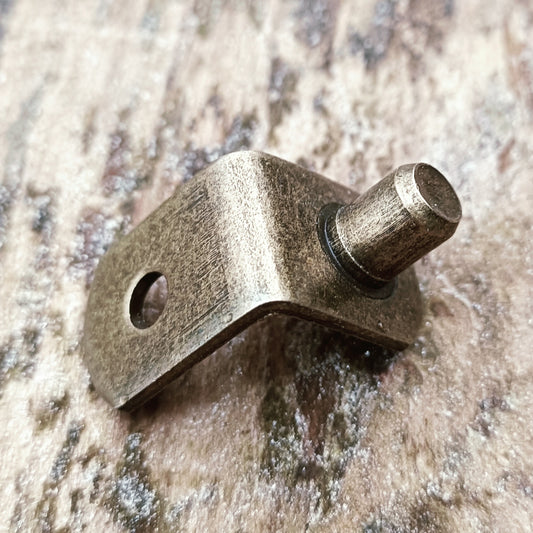 Hyllyn pidike - tappi - kannatin antiikinruskea