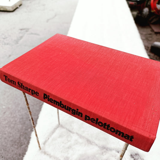 Piemburgin pelottomat - Tom Sharpe *