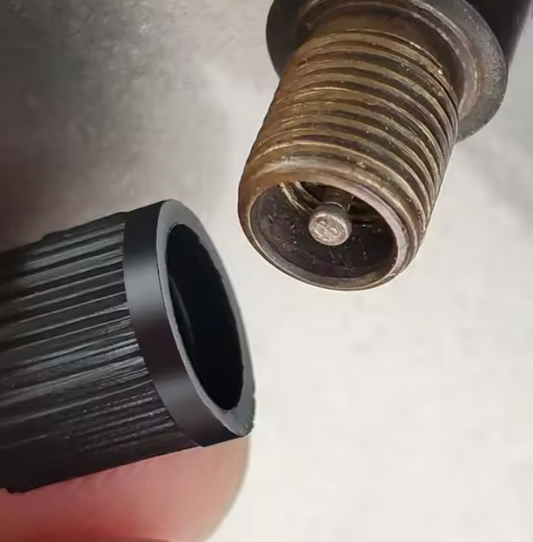 Musta venttiilinhattu