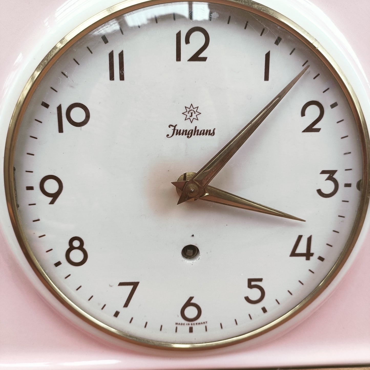 Junghans keraaminen vedettävä seinäkello