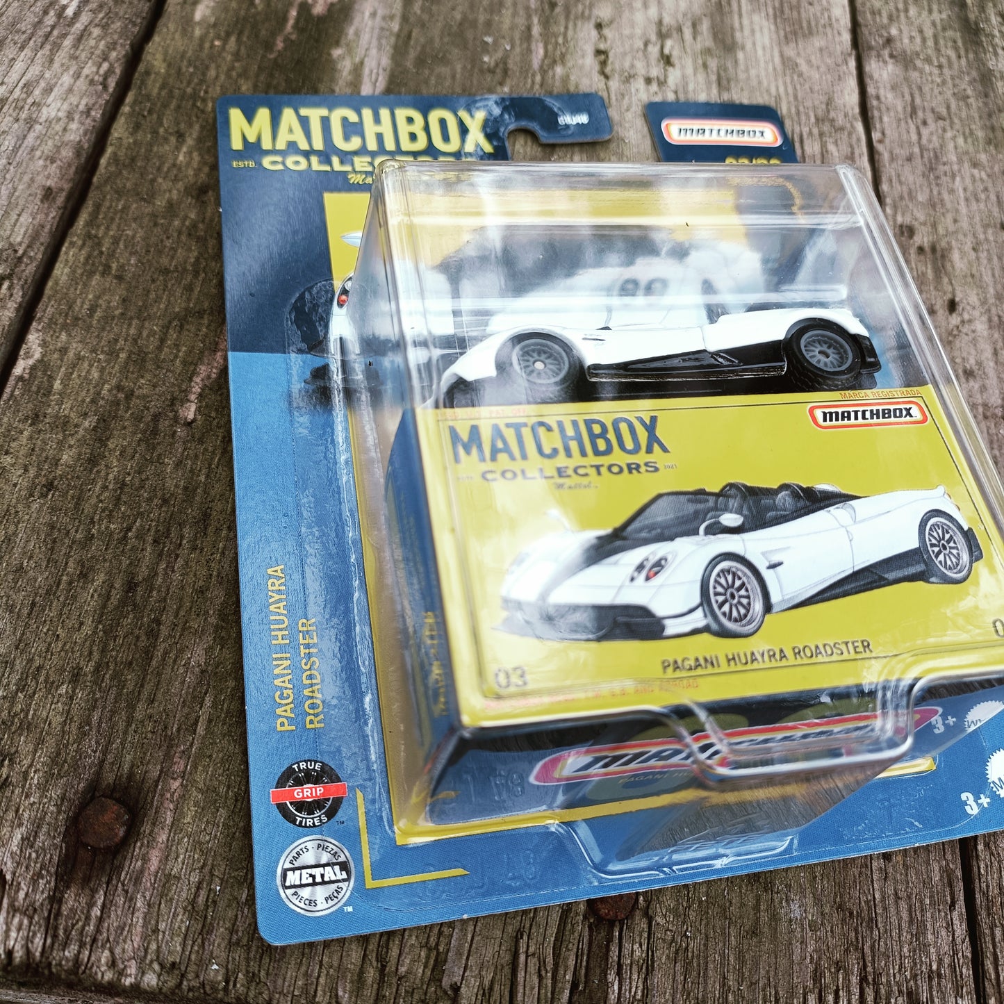 Matchbox Collectors - Pagani Huayra Roadster - 1:64