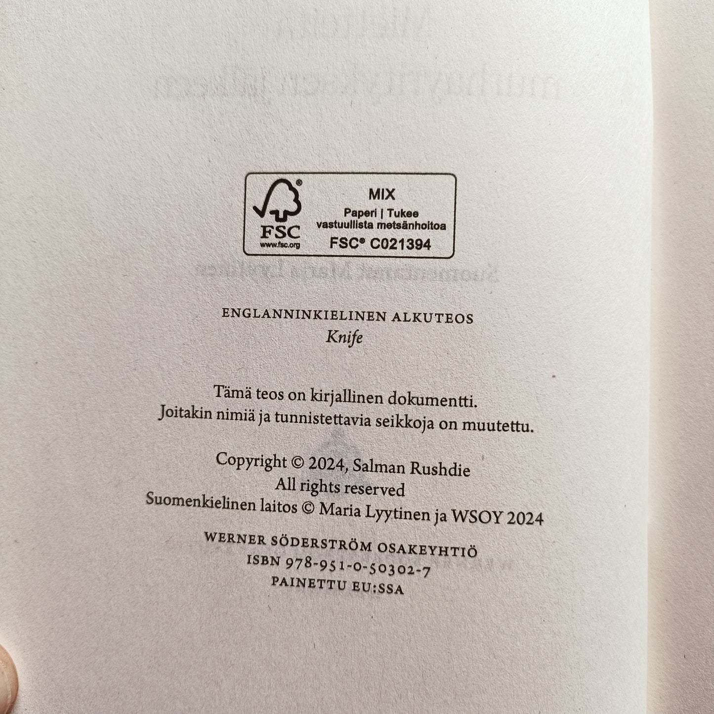 Veitsi - Mietteitä murhayrityksen jälkeen - Salman Rushdie