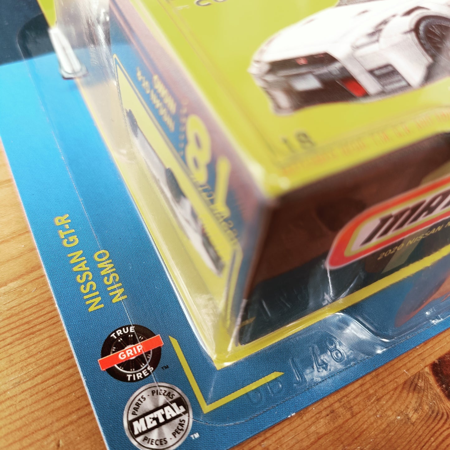 Matchbox Collectors - Nissan GT-R Nismo - 1:64