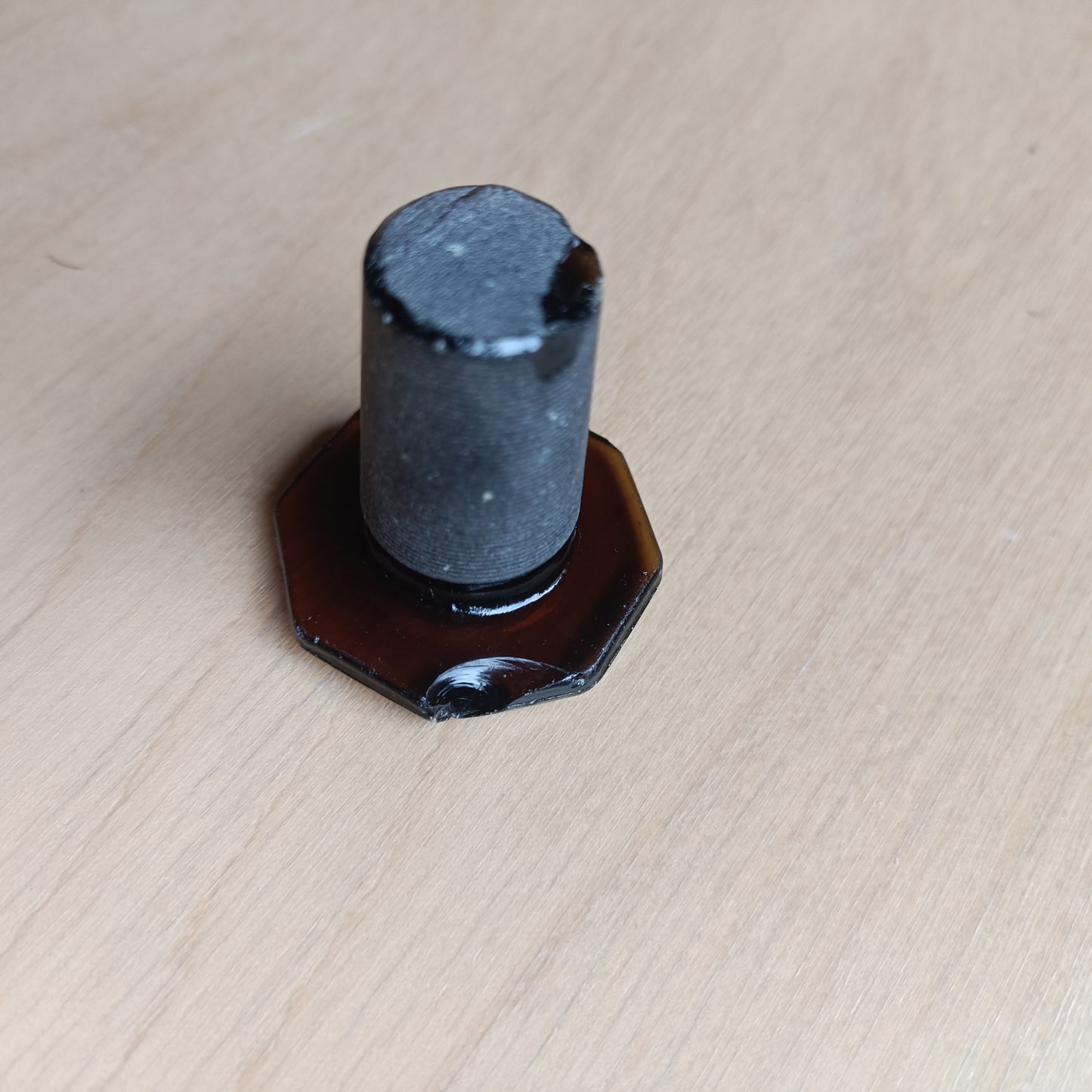 Apteekkipullon lasikorkki 19/26, ruskea