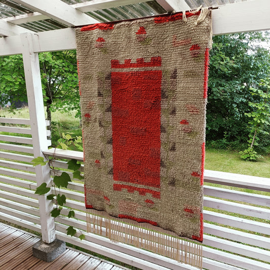 Vaalea vintage ryijy