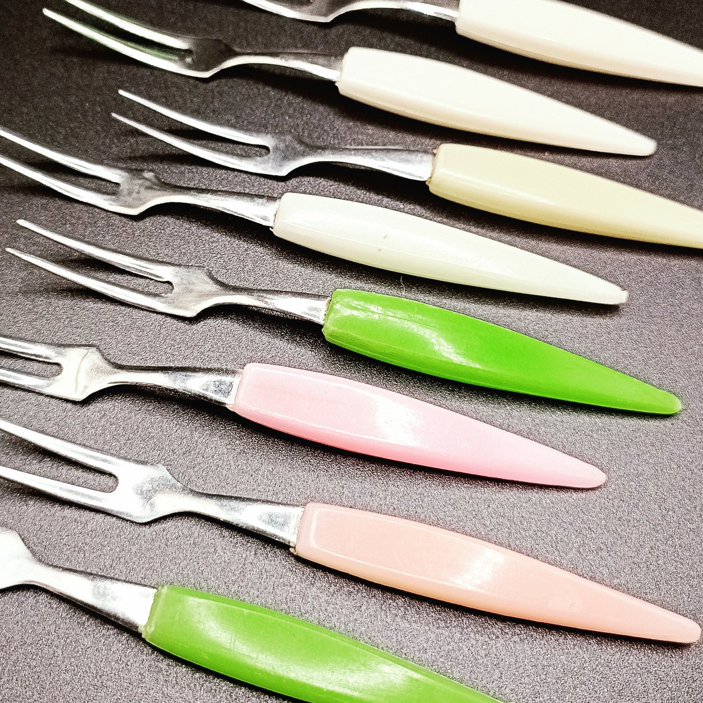 Vintage leikkelehaarukat 1970-luvulta