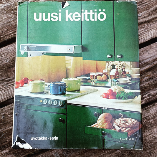 Uusi keittiö - vuodelta 1970 *