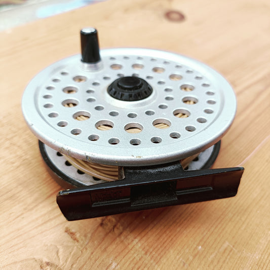 Ryobi 355MG perhokela