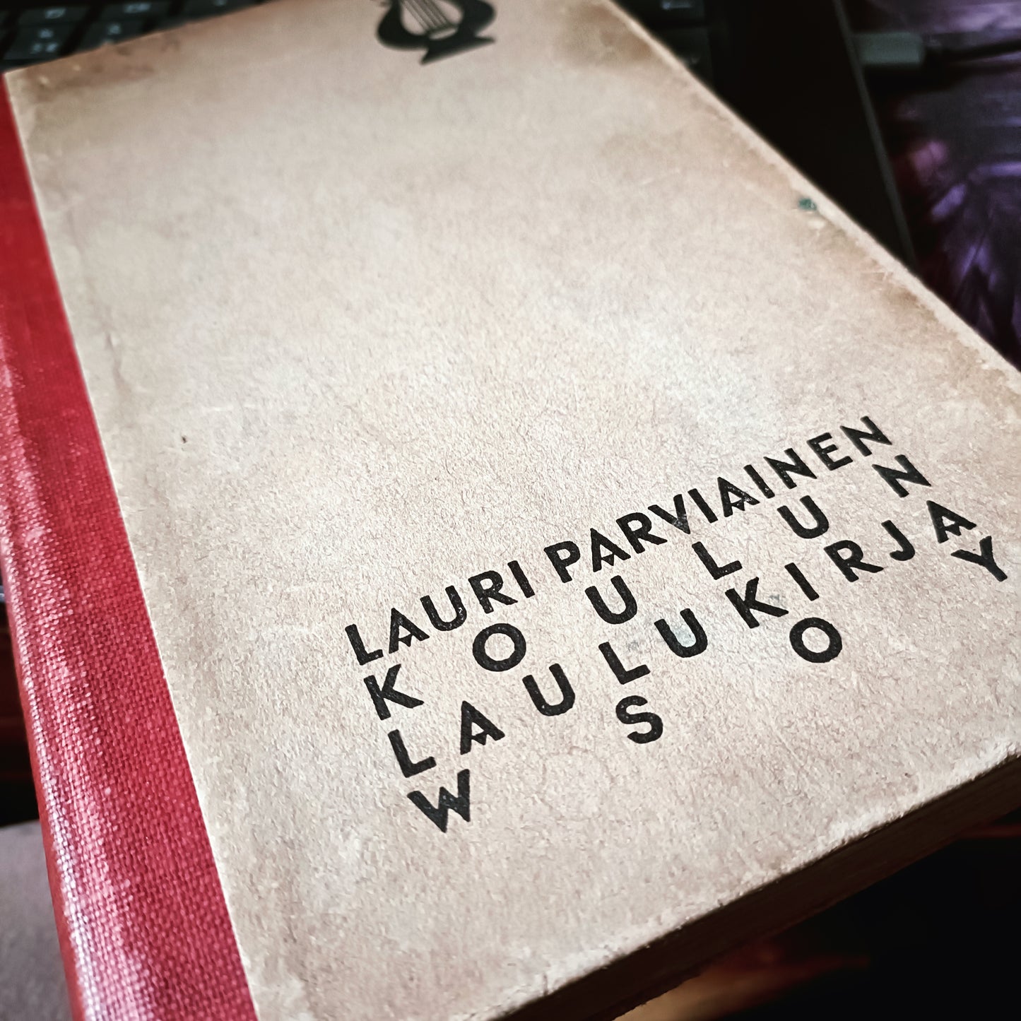 Koulun laulukirja - 1. painos vuodelta 1934