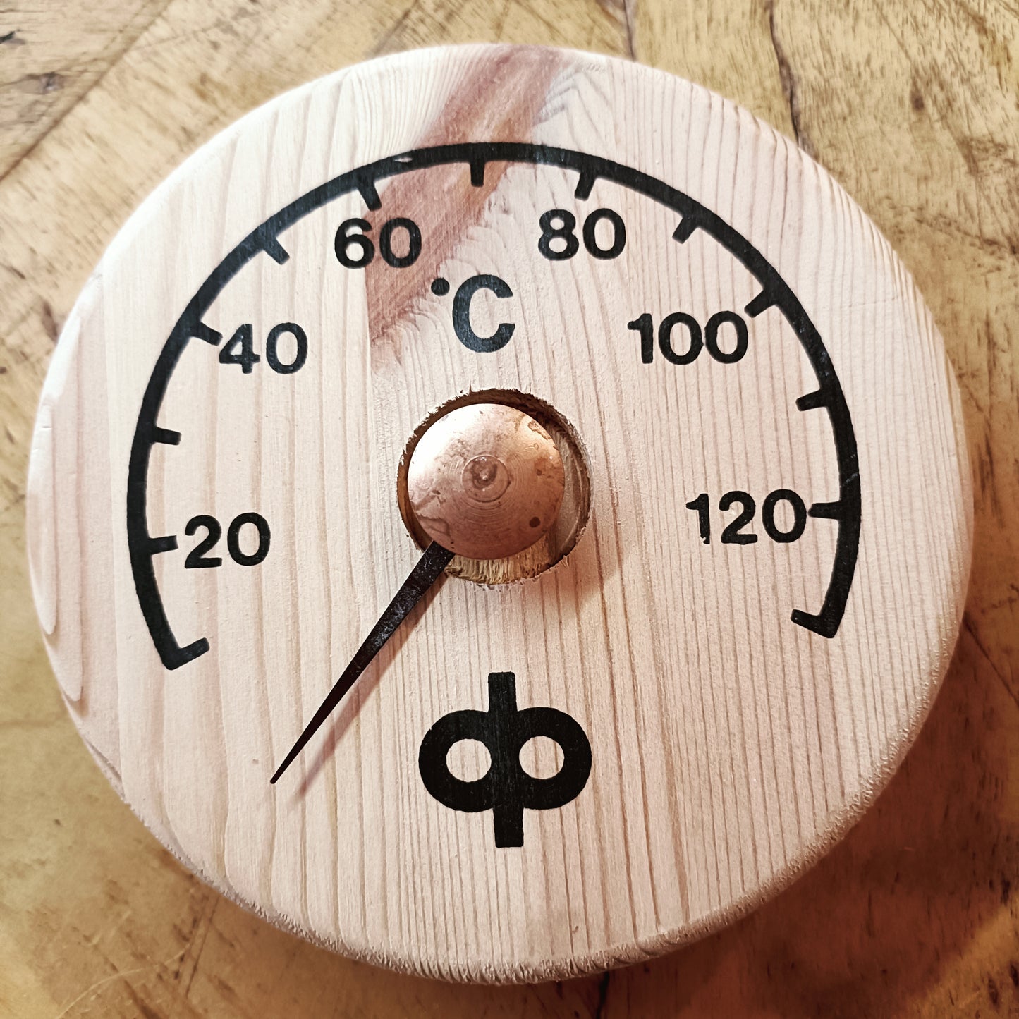 Puinen pyöreä saunamittari