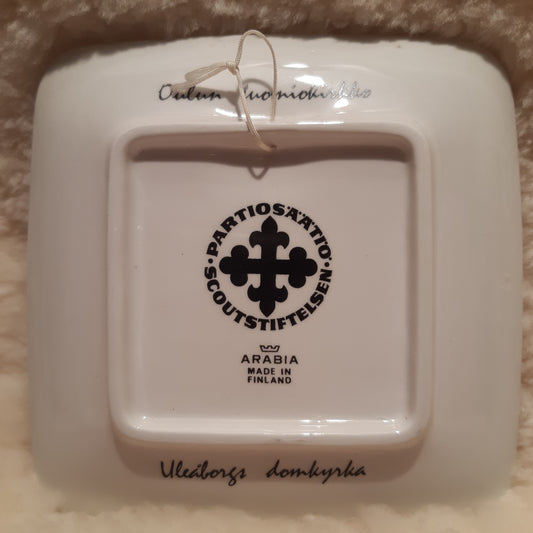 arabia partiosäätiö oulun tuomiokirkko seinälautanen