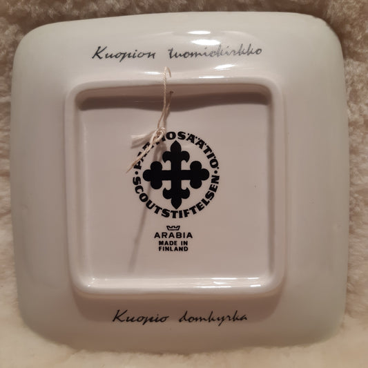 arabia partiosäätiö kuopion tuomiokirkko seinälautanen