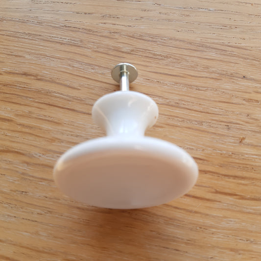 valkoinen retrovedin