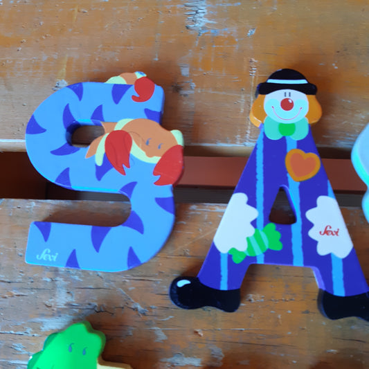 sevi puiset eläinkirjaimet 6 kpl