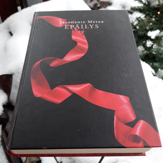 epäilys - stephenie meyer