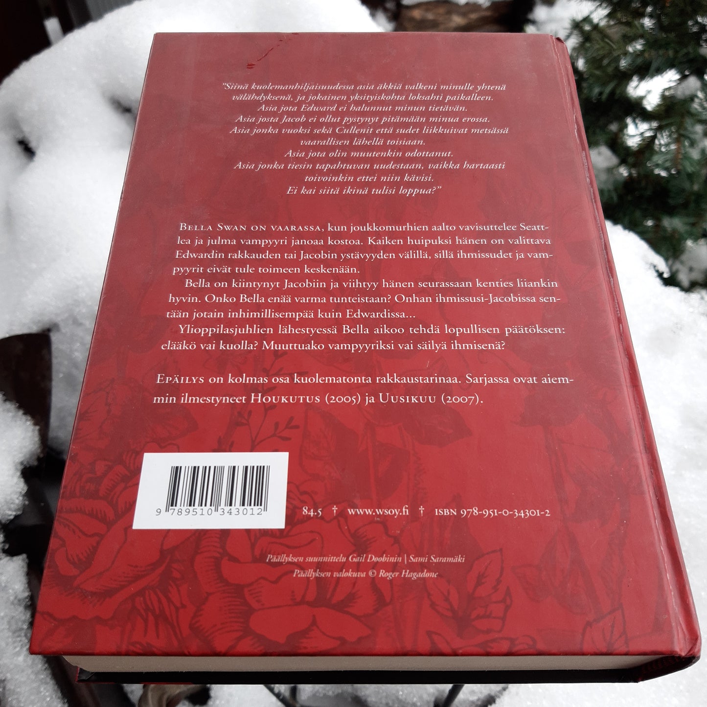 epäilys - stephenie meyer