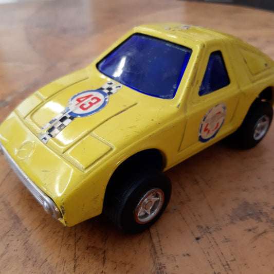 japanilainen peltiauto