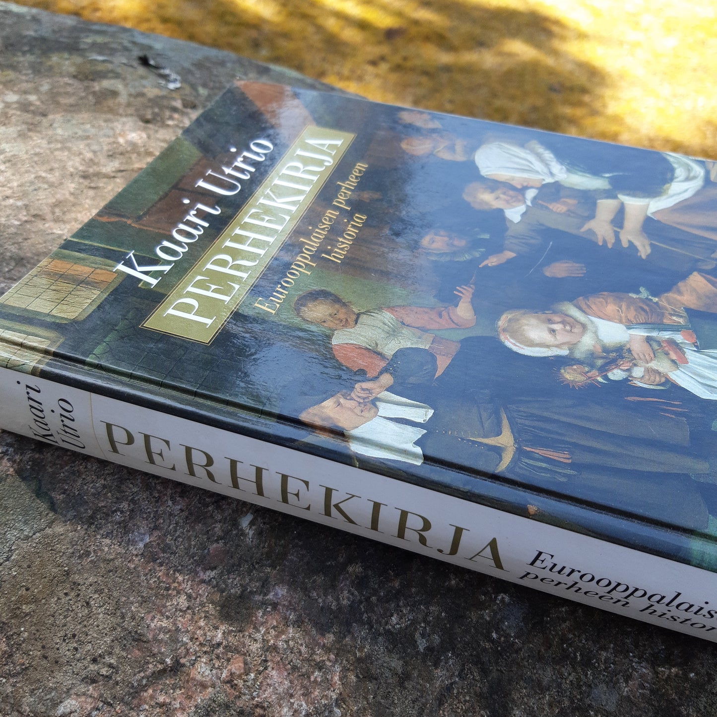 perhekirja - kaari utrio