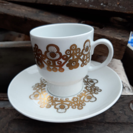 Arabia Ornamentti kahvikuppi ja aluslautanen - kultakoriste