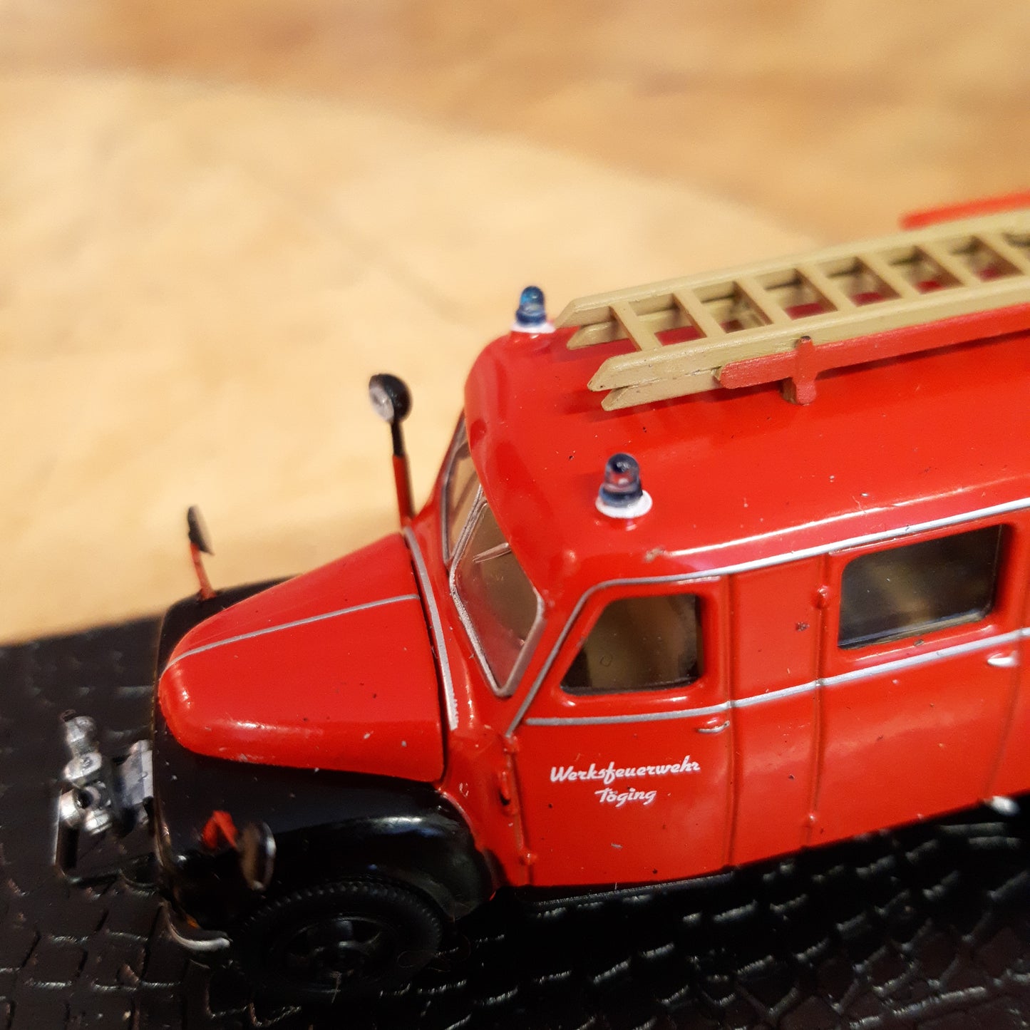 LF 8 Hanomag AL28 paloauto 1:72