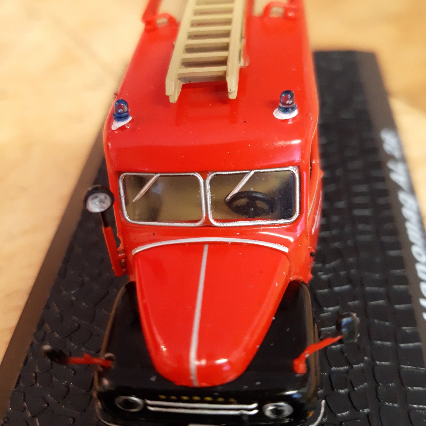 LF 8 Hanomag AL28 paloauto 1:72