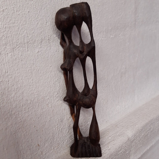 Puinen afrikkalaispatsas