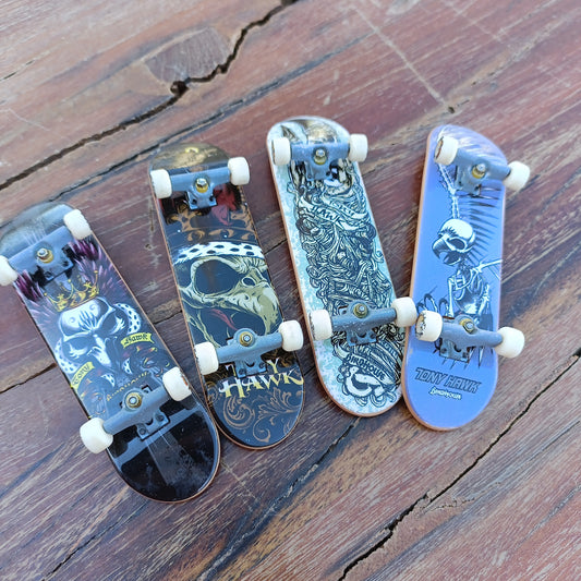 Vintage Tech Deck Tony Hawk sormiskeittisetti - 4 lautaa ym.