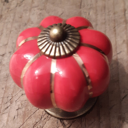 iso posliininuppi - punainen