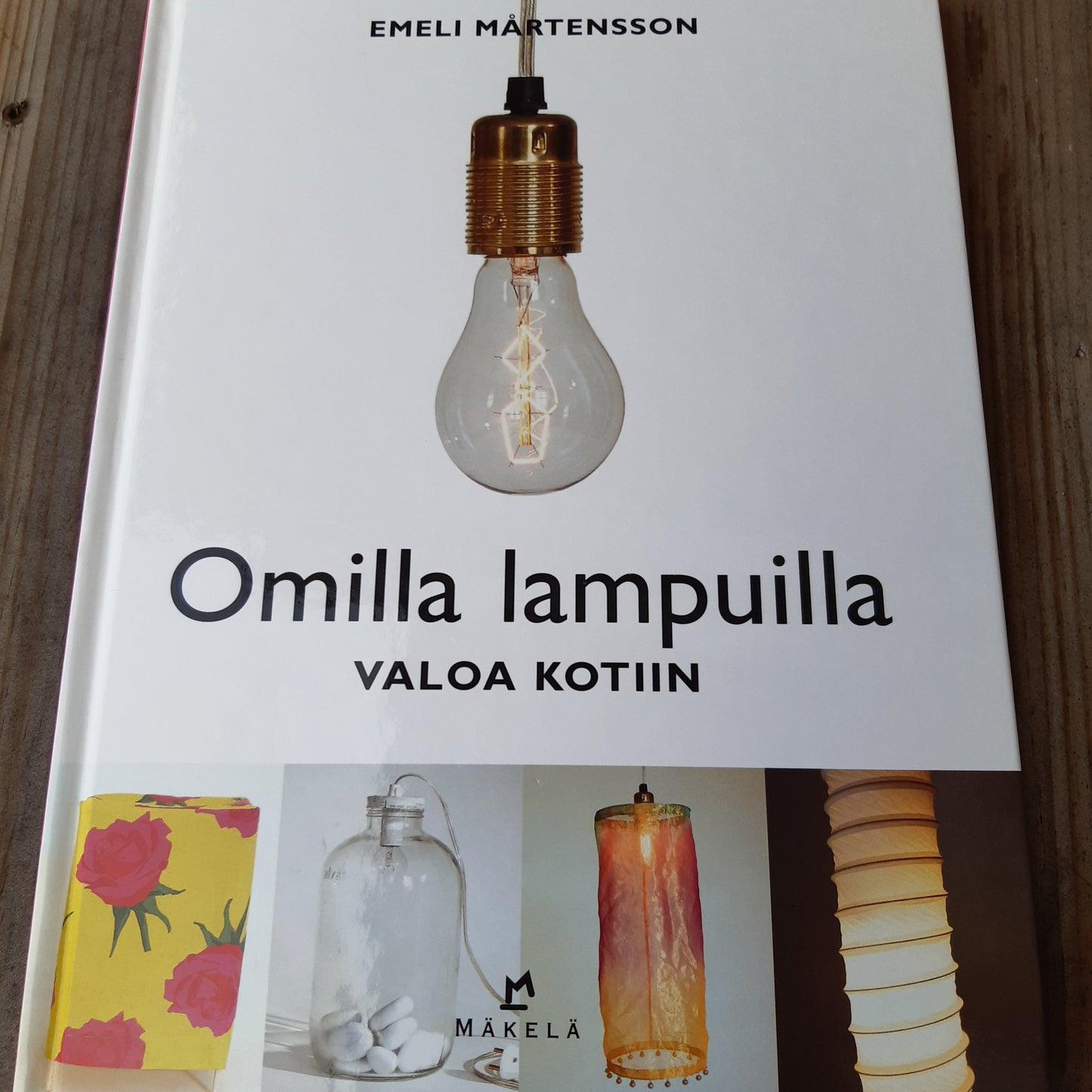 omilla lampuilla valoa kotiin