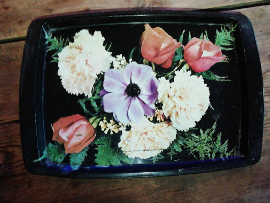 tarjotin kukkakimppu