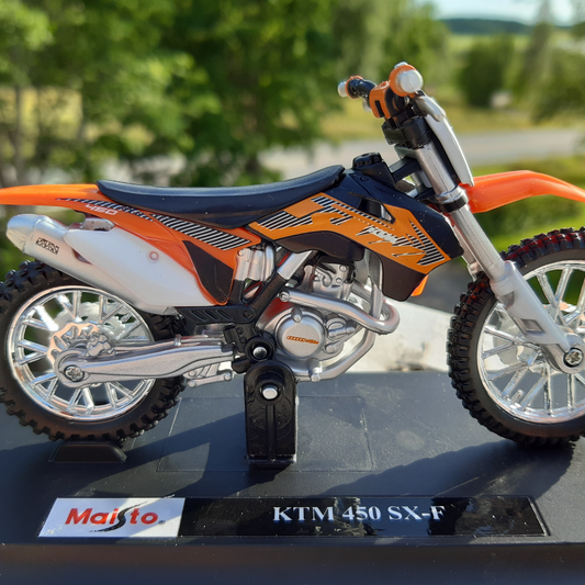 Maisto Moottoripyörän pienoismalli 1/18 KTM 450 SX-F *