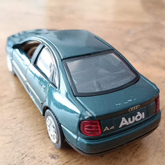 Audi A4 2000 new-ray