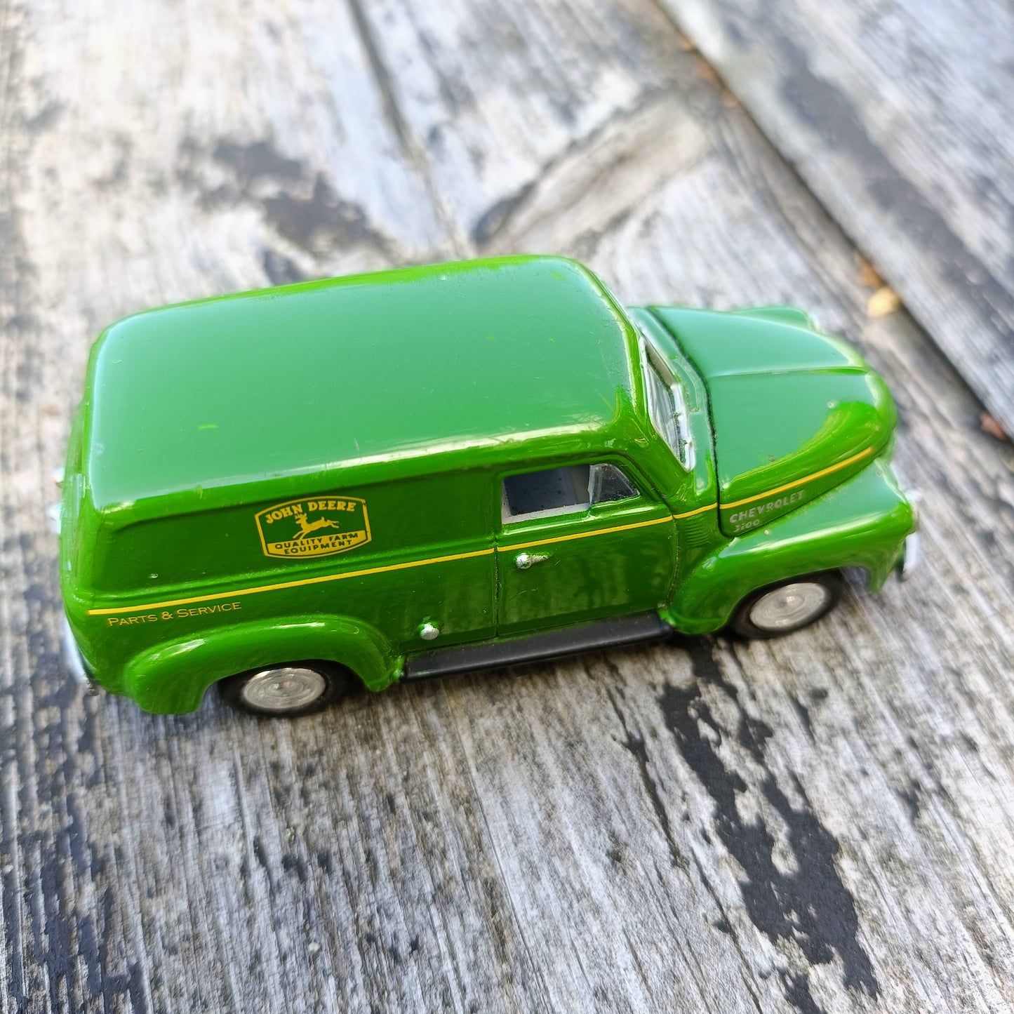 Johnny Lightning John Deere Series - 1950 Chevrolet Panel Van