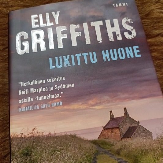 Lukittu huone - Elly Griffiths