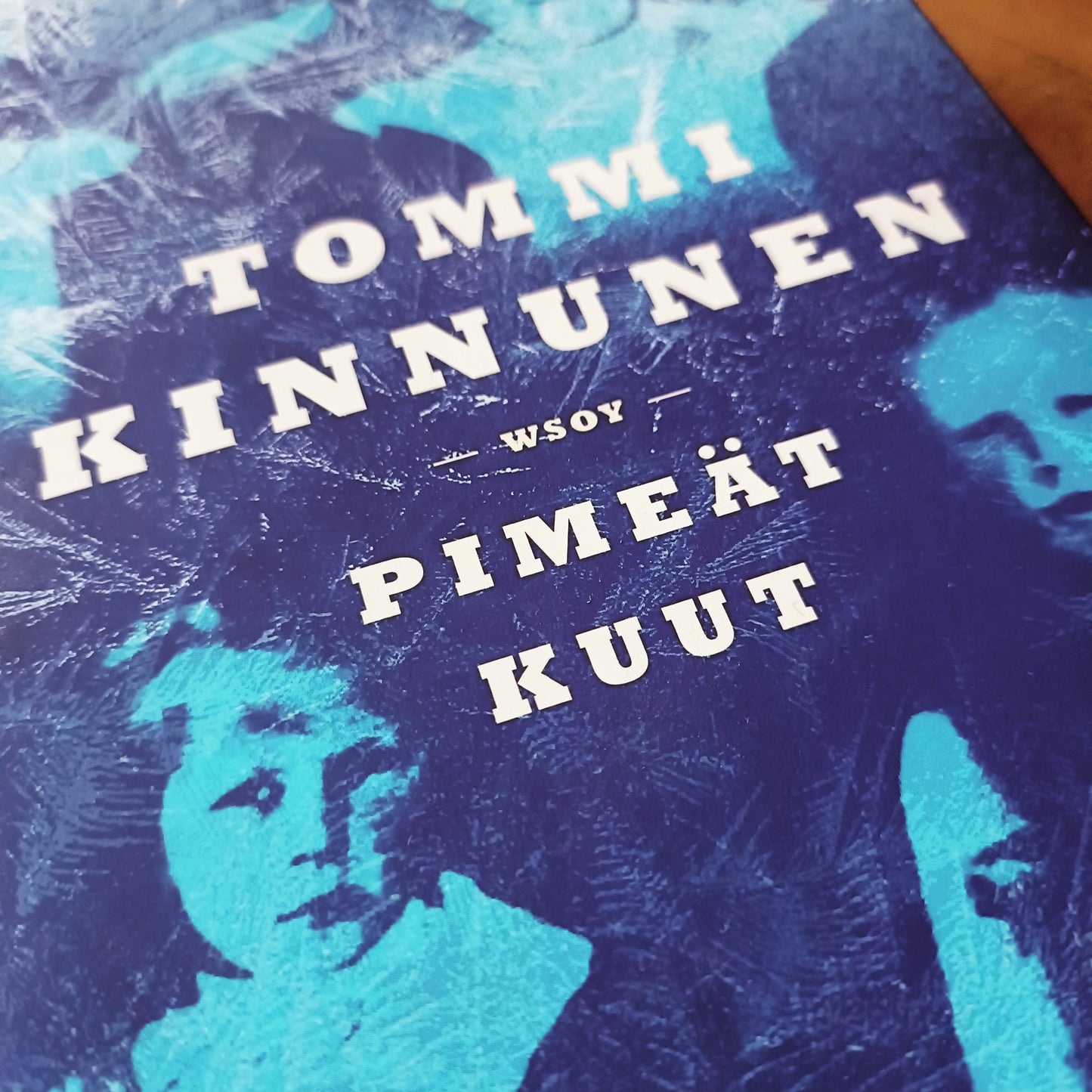 Pimeät kuut - Tommi Kinnunen