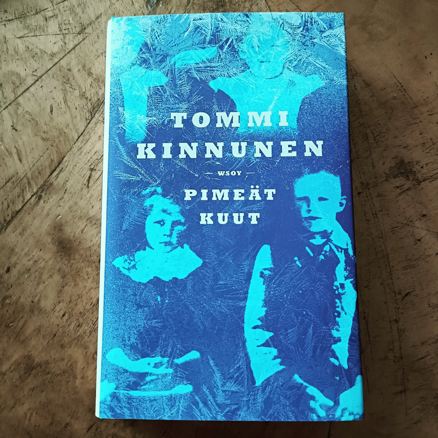 Pimeät kuut - Tommi Kinnunen