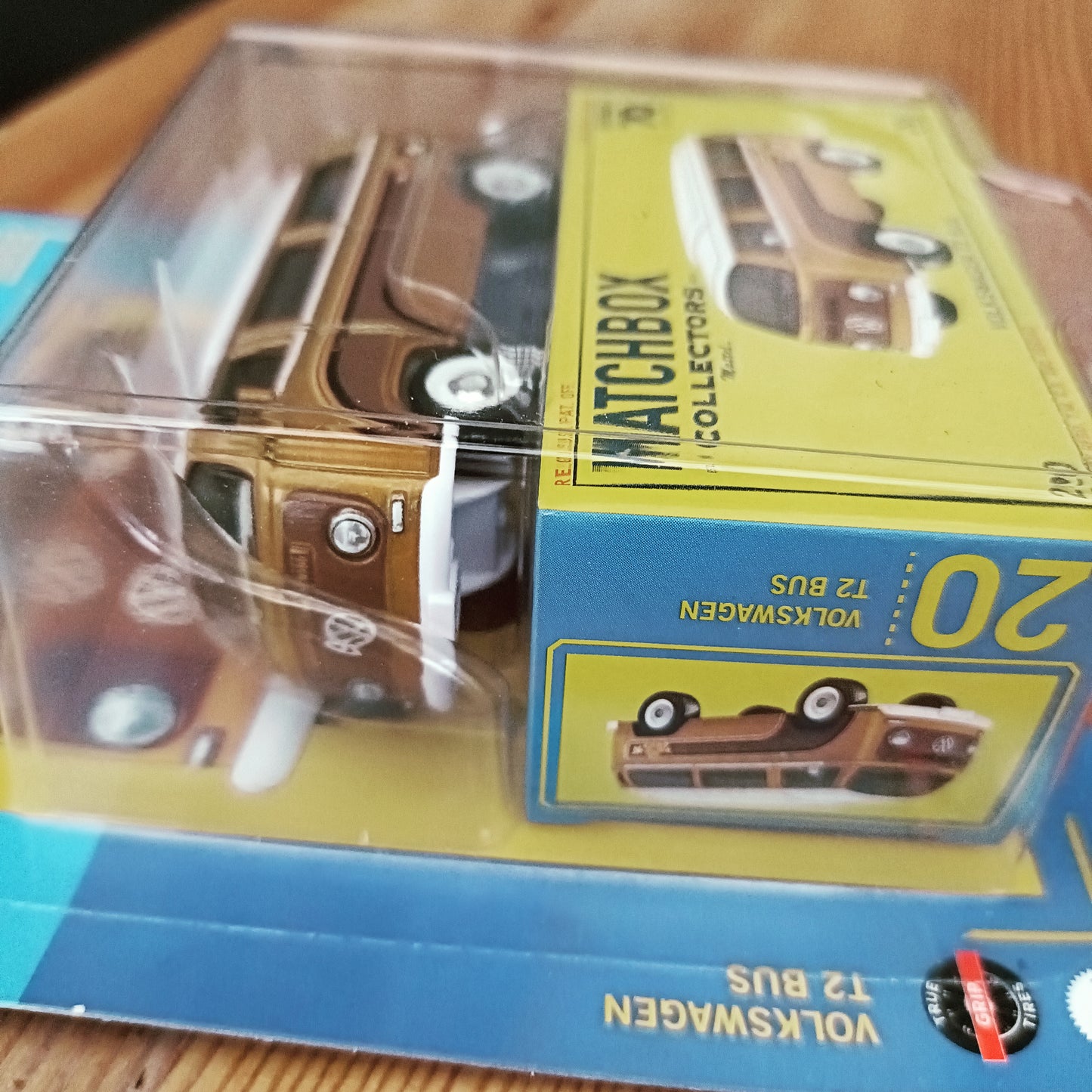 Matchbox Collectors 70 Years - Volkswagen T2 Bus 1:64
