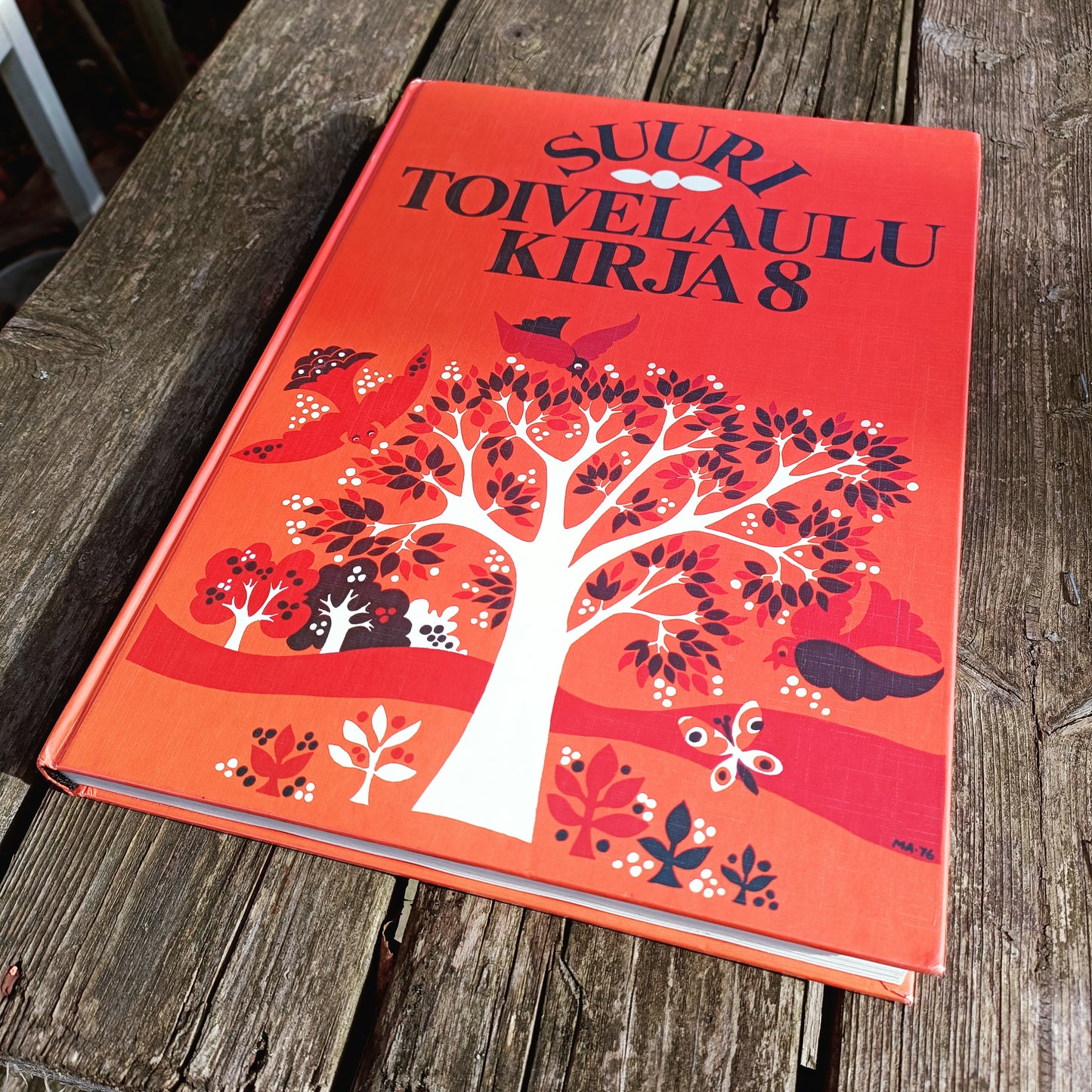 Suuri toivelaulukirja 8