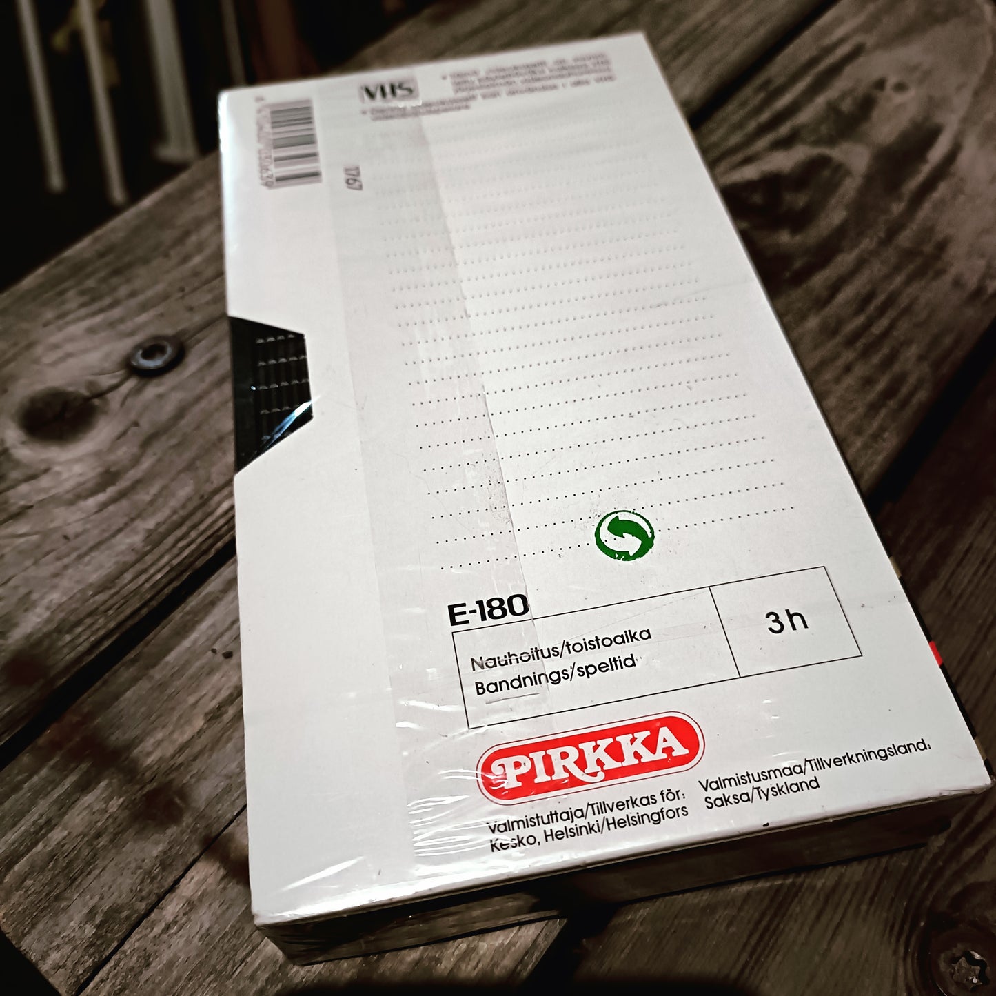 Tyhjä Pirkka VHS E-180 videokasetti