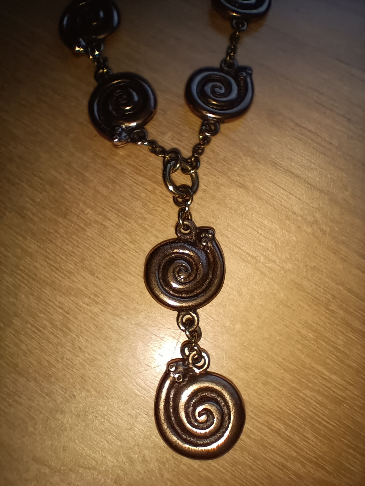 Kalevala Koru Vaskikäärme-kaulakoru - pronssi