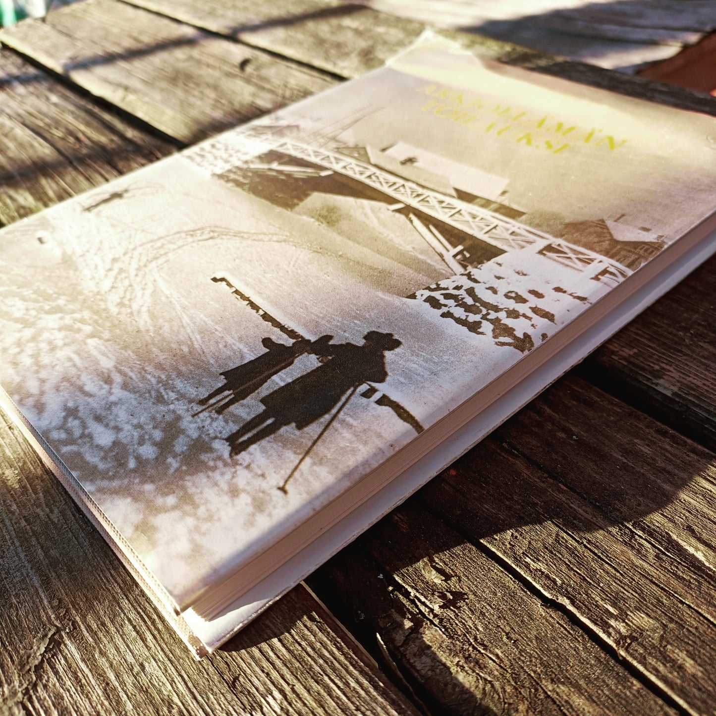 Arkjoelämän toilauksi - Salon seudun murreantologia - signeerattu