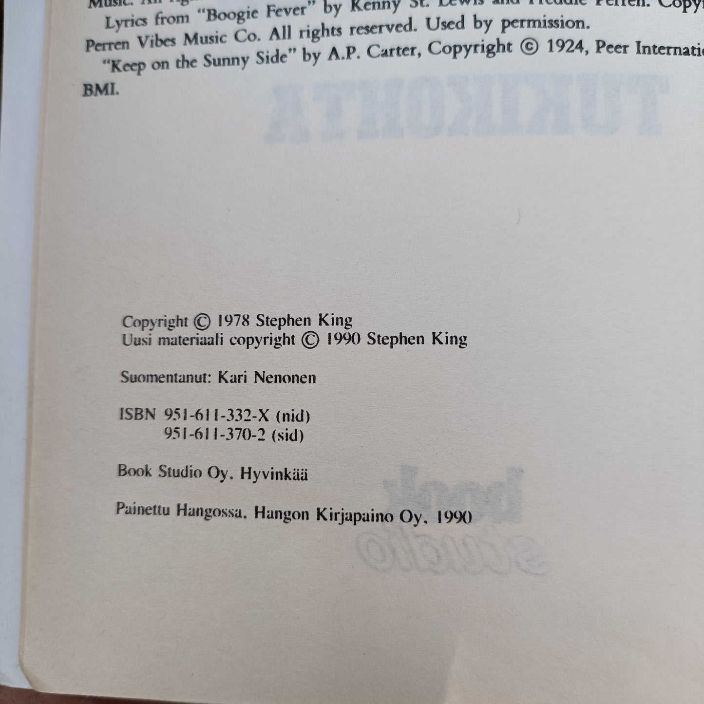 Tukikohta 1 - Stephen King *