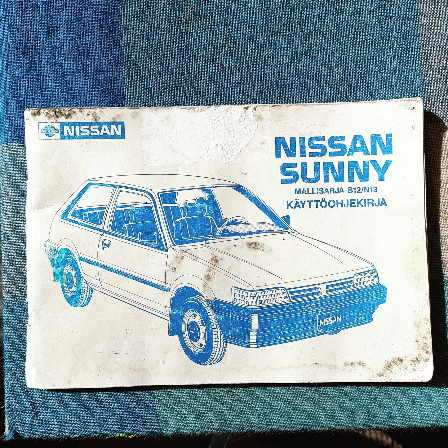 Nissan Sunny mallisarja B12/N13 käyttöohjekirja