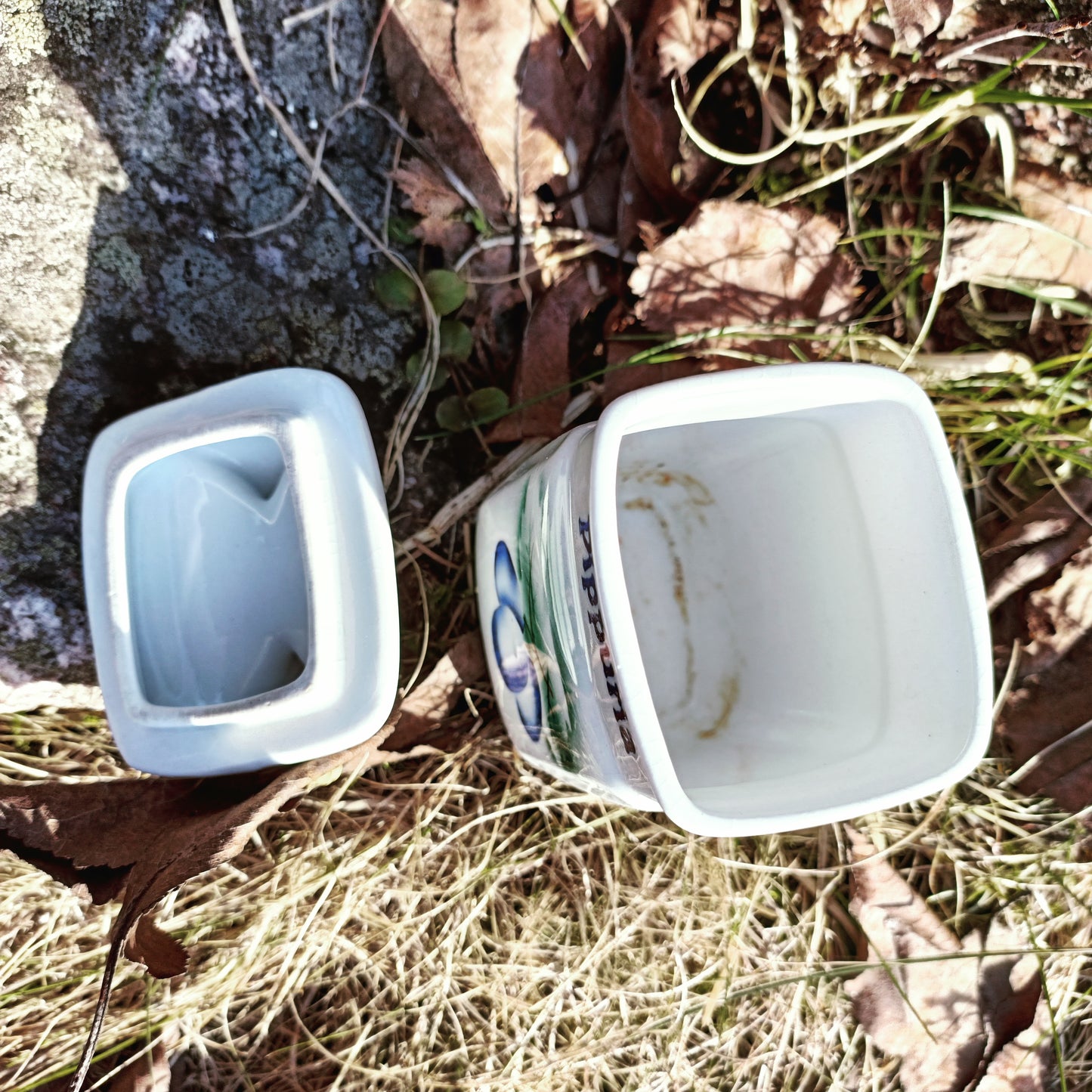 Arabia luumu maustepurkki, pippuria