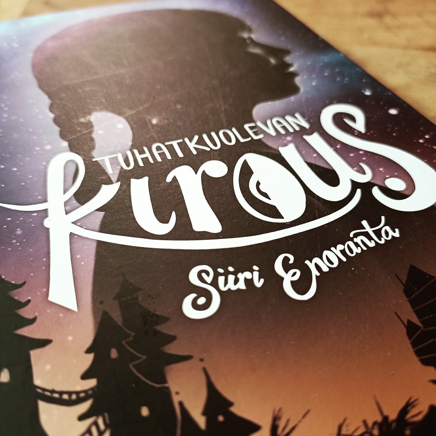 Tuhatkuolevan kirous - Siiri Enoranta