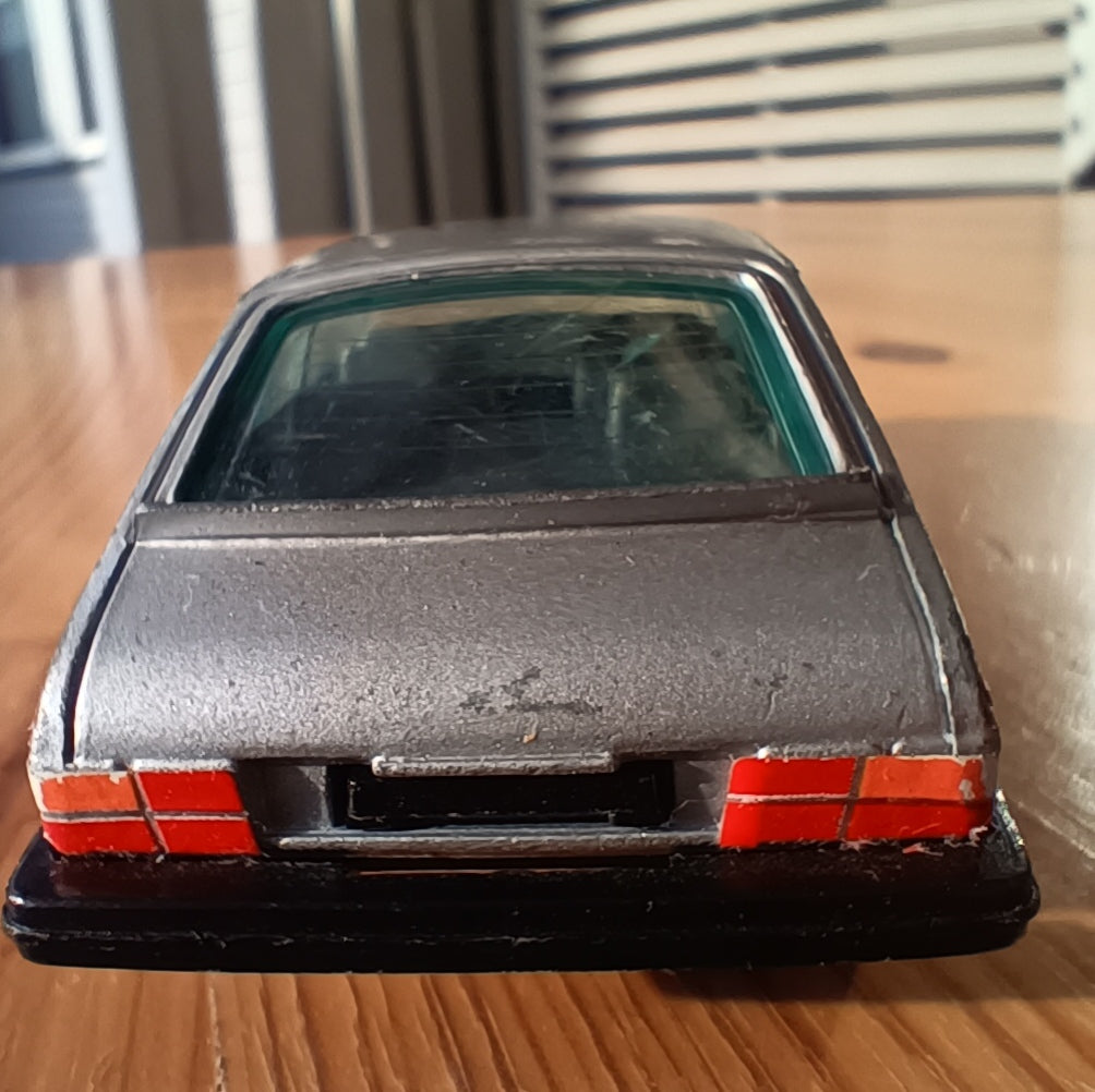 Bburago Saab 900 Turbo 1/43