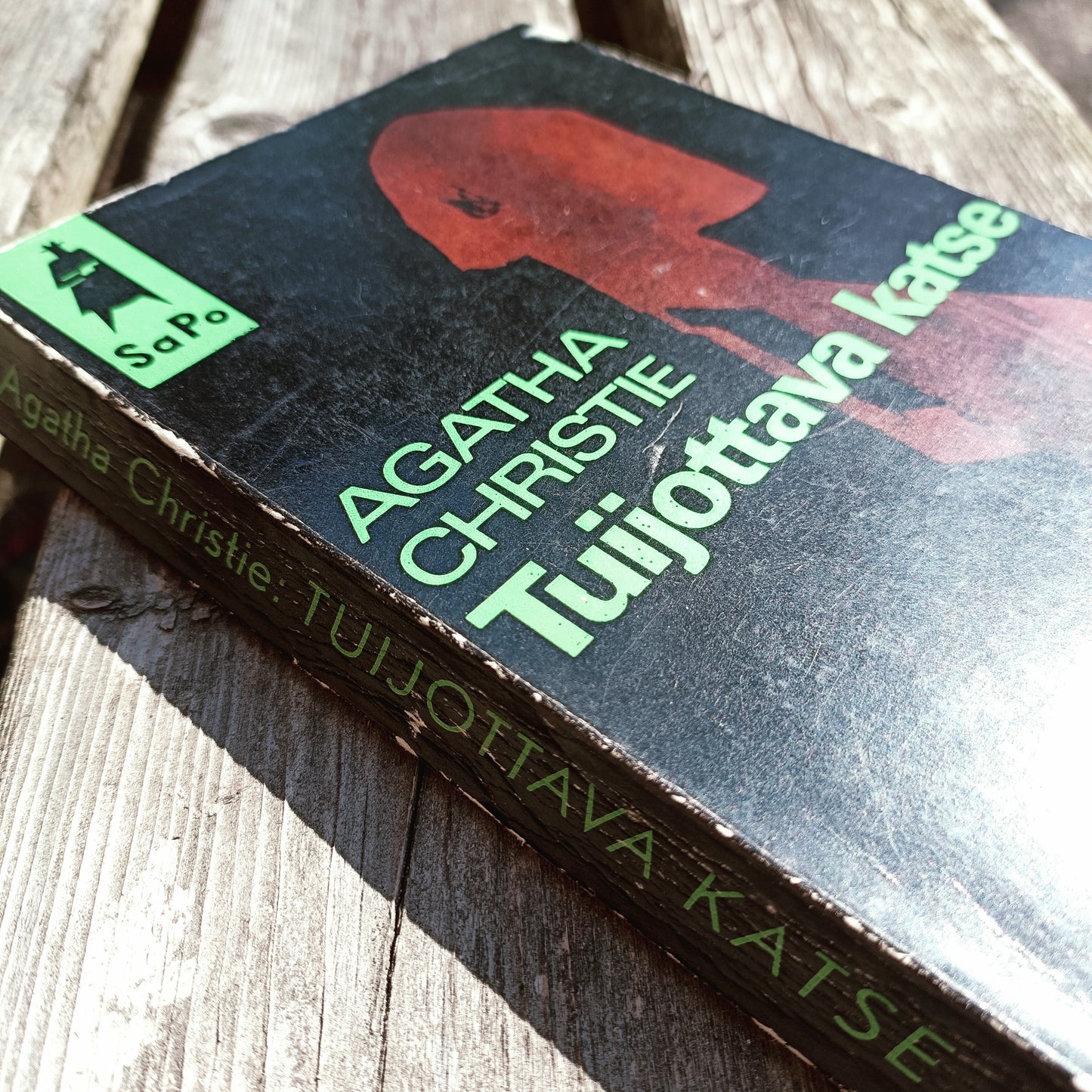 Tuijottava katse - Agatha Christie
